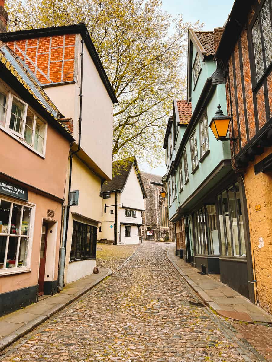 Historic streets to explore nearby